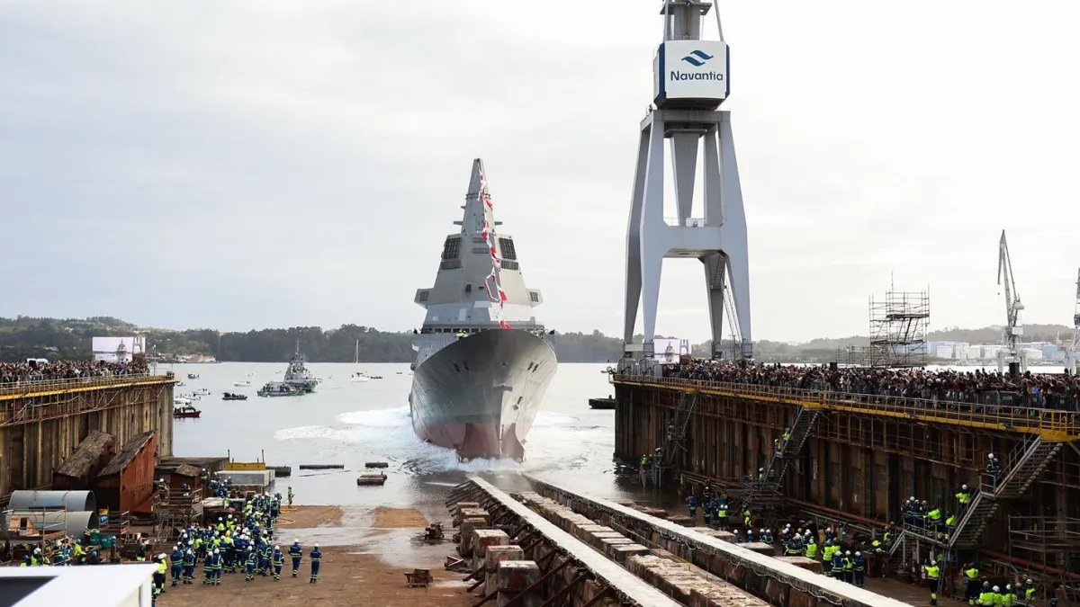 Navantia, F-112 Roger de Lauria fırkateynini denize indirdi