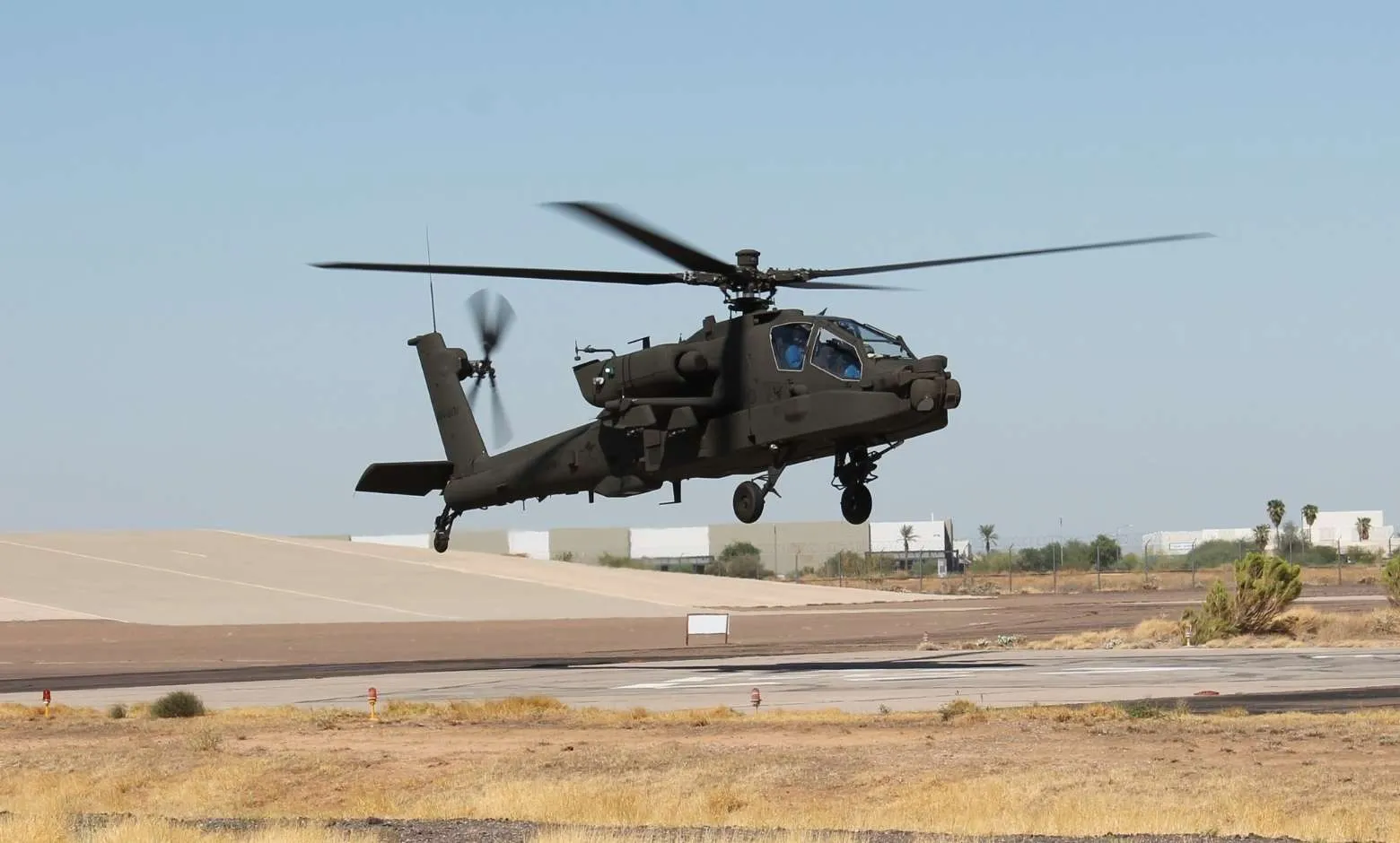 Polonya, Avrupa'nın AH-64E Apache Bakım ve Onarım Merkezi Oluyor