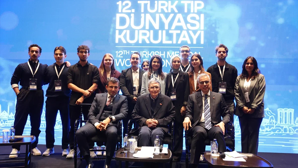 Selçuk Bayraktar’dan gençlere mesaj: “Yolumuz açık, ufkumuz KIZILELMA”