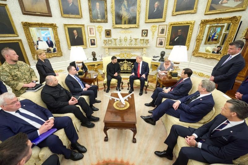 Trump ve Zelenskyy, Patriot anlaşmasını ve Rusya ile müzakerelerin yeniden canlandırılması konusunu görüştü